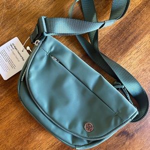 Lululemon all night festival bag